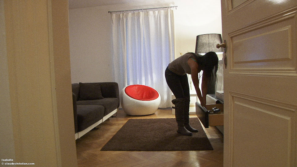 Amateur girl in sexy lingerie and high heels