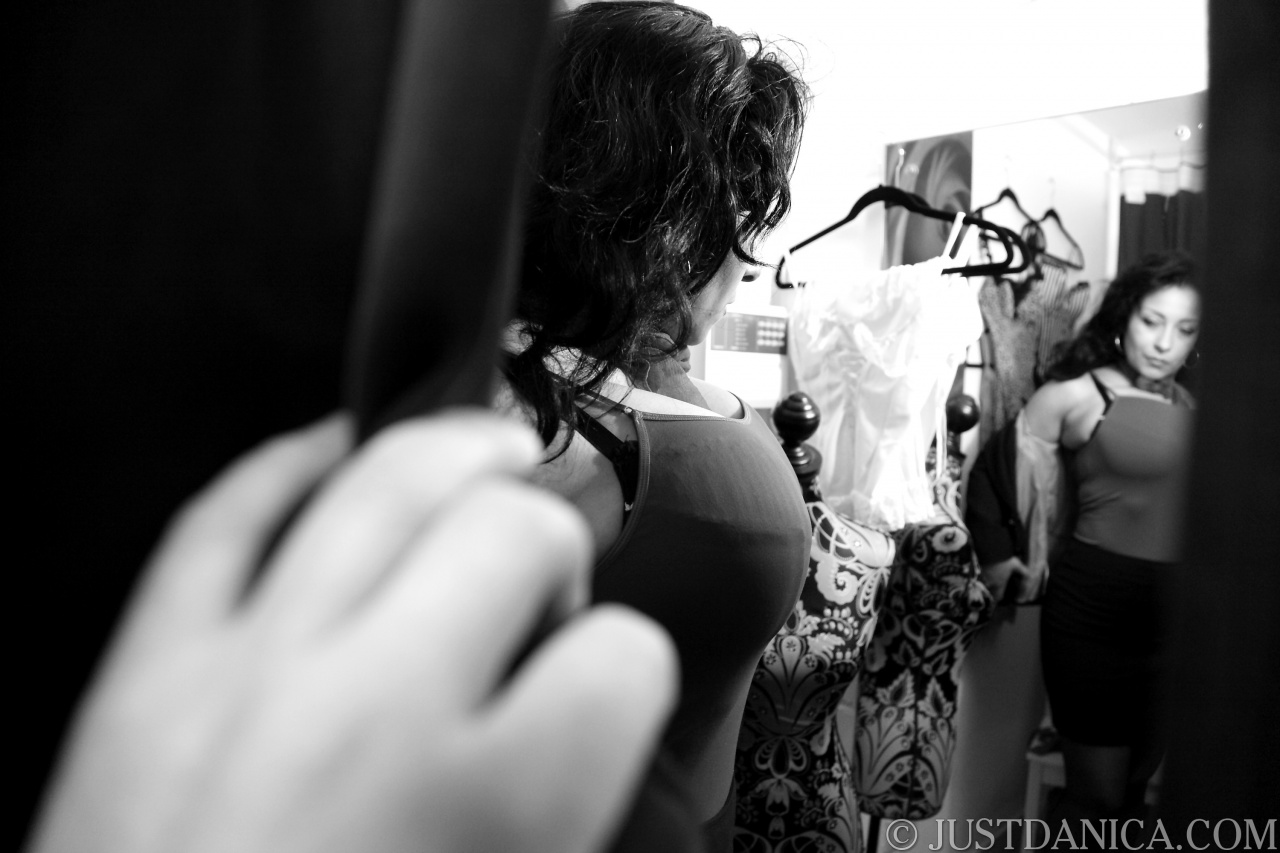 Leggy mature in lingerie and pantyhose