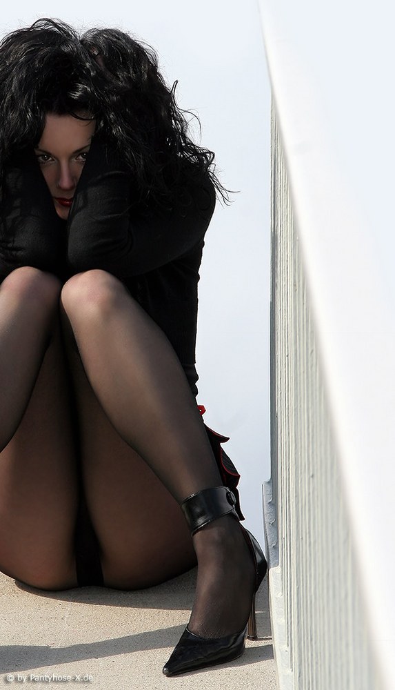 German legs in socks and pumps