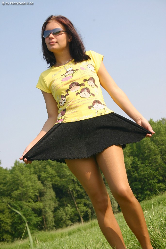 German model in vintage nylons and high heels