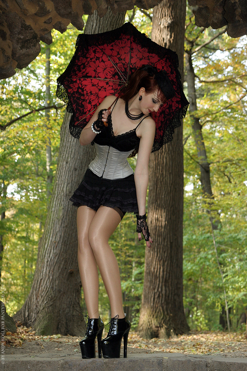 German model in leggins and high heels