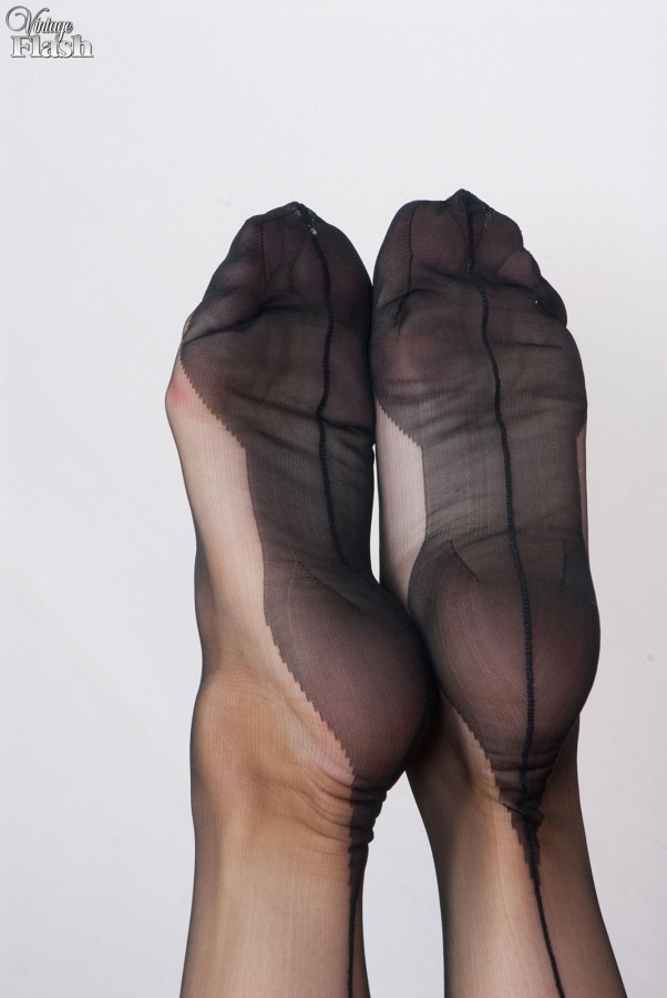 Amateur english sexy milf in stockings